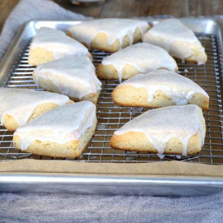 Starbucks-Style Gluten Free Petite Vanilla Bean Scones